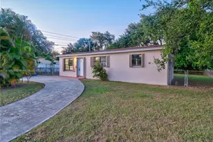 1291 NE 207th St, Miami, FL 33179 - Photo 1