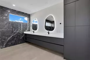 2324 SW 26th St, Miami, FL 33133 - Photo 9