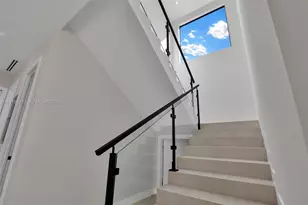 2324 SW 26th St, Miami, FL 33133 - Photo 5