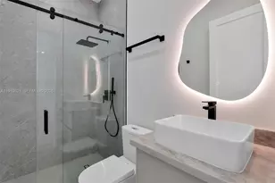 2324 SW 26th St, Miami, FL 33133 - Photo 11