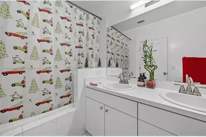 10101 SW 162 Ct, Kendall, FL 33196 - Photo 19