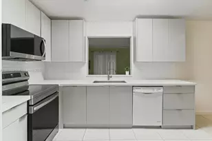 8107 SW 19th St, North Lauderdale, FL 33068 - Photo 15