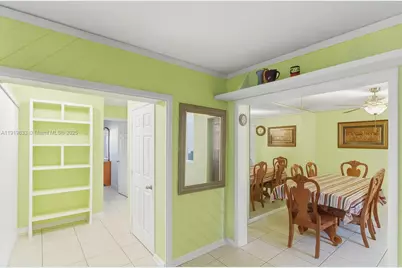 8107 SW 19th St, North Lauderdale, FL 33068 - Photo 11