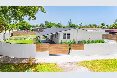 19661 NE 10th Pl, Miami, FL 33179 - Photo 3