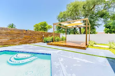 19661 NE 10th Pl, Miami, FL 33179 - Photo 21