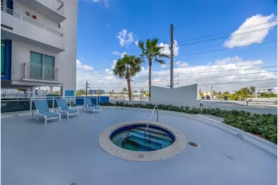 7600 Collins Ave #1012, Miami Beach, FL 33141 - Photo 41