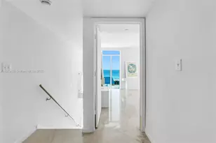 7600 Collins Ave, Miami Beach, FL 33141 - Photo 15
