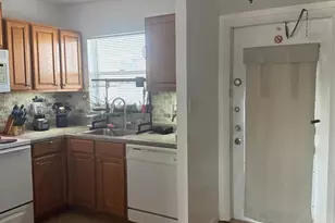 8220 Sunrise Lakes Blvd, Sunrise, FL 33322 - Photo 5