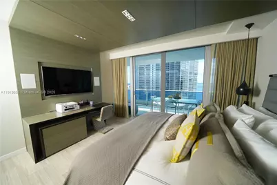 200 Biscayne Boulevard Way #3906, Miami, FL 33131 - Photo 15