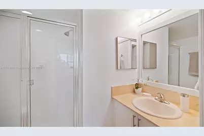 1155 Brickell Bay Dr #2203, Miami, FL 33131 - Photo 15