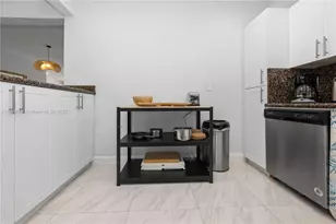 1331 NE 160th St, North Miami Beach, FL 33162 - Photo 15