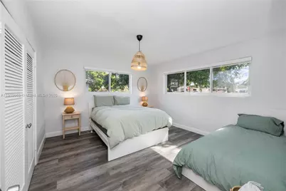 1331 NE 160th St, North Miami Beach, FL 33162 - Photo 23