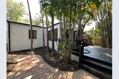 751 NE 80th St, Miami, FL 33138 - Photo 13