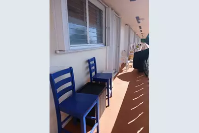 1000 SW 10th Ter #17P, Hallandale Beach, FL 33009 - Photo 9