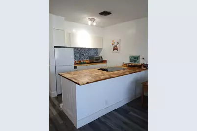 1000 SW 10th Ter #17P, Hallandale Beach, FL 33009 - Photo 1