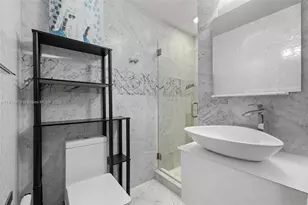 60 SW 13th St, Miami, FL 33130 - Photo 15