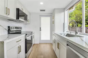 6499 SW 39th St, Miami, FL 33155 - Photo 15