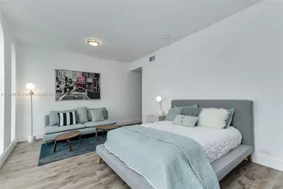 111 S Hibiscus Dr, Miami Beach, FL 33139 - Photo 21