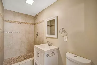 8002 SW 5th St, North Lauderdale, FL 33068 - Photo 11