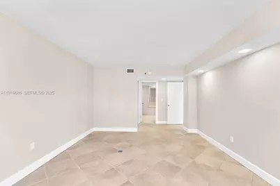 801 N Venetian Dr #208, Miami Beach, FL 33139 - Photo 29