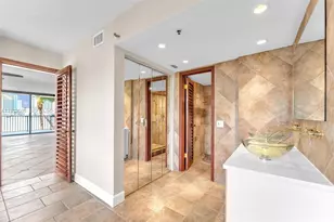 801 N Venetian Dr, Miami Beach, FL 33139 - Photo 39