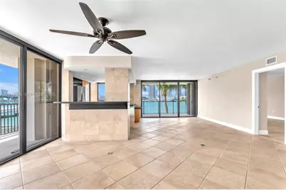 801 N Venetian Dr #208, Miami Beach, FL 33139 - Photo 11