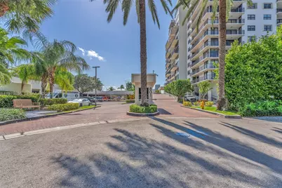 801 N Venetian Dr #208, Miami Beach, FL 33139 - Photo 3