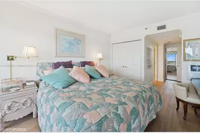 1000 W Island Blvd #2911, Aventura, FL 33160 - Photo 45