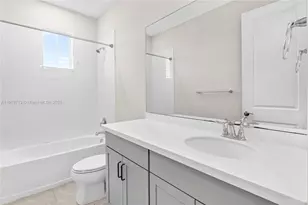 4144 Greenway Dr, Hollywood, FL 33021 - Photo 9