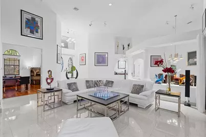 392 Coconut Cir, Weston, FL 33326 - Photo 9