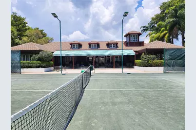 1000 Quayside Ter #812, Miami, FL 33138 - Photo 33