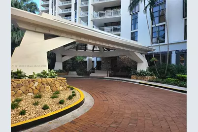 1000 Quayside Ter #812, Miami, FL 33138 - Photo 17