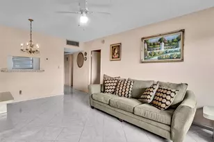 5102 NW 36th St, Lauderdale Lakes, FL 33319 - Photo 17