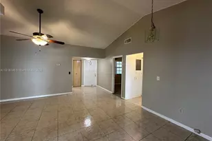 1024 S Independence Dr, Homestead, FL 33034 - Photo 3