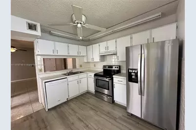 1024 S Independence Dr #1024A, Homestead, FL 33034 - Photo 5