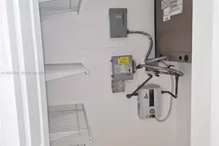 2910 Point E Dr, Aventura, FL 33160 - Photo 27