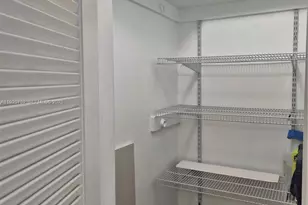 2910 Point E Dr, Aventura, FL 33160 - Photo 45