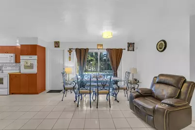 371 NE 42nd Ct, Oakland Park, FL 33334 - Photo 11