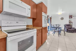 371 NE 42nd Ct, Oakland Park, FL 33334 - Photo 5