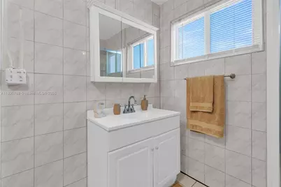 371 NE 42nd Ct, Oakland Park, FL 33334 - Photo 21