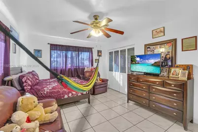 371 NE 42nd Ct, Oakland Park, FL 33334 - Photo 17