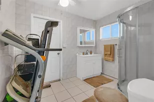 371 NE 42nd Ct, Oakland Park, FL 33334 - Photo 19