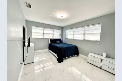 460 NE 169th St, North Miami Beach, FL 33162 - Photo 7
