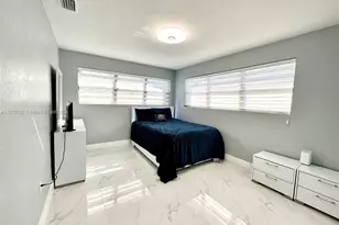 460 NE 169th St, North Miami Beach, FL 33162 - Photo 7