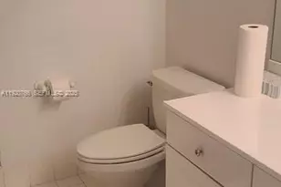 3600 Yacht Club Dr, Aventura, FL 33180 - Photo 31