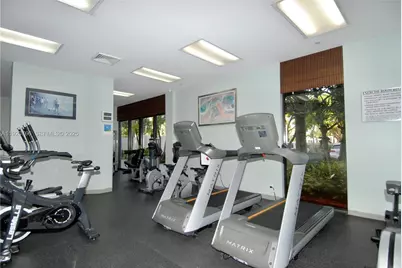 3600 Yacht Club Dr #1204, Aventura, FL 33180 - Photo 5