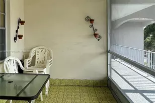 501 Blue Heron Dr, Hallandale Beach, FL 33009 - Photo 11