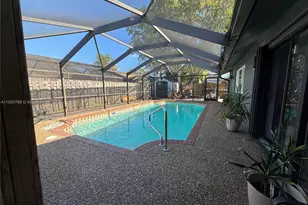 7099 NW 48th Ct, Lauderhill, FL 33319 - Photo 9