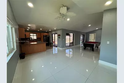 7099 NW 48th Ct, Lauderhill, FL 33319 - Photo 17
