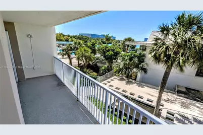 300 Bayview Dr #206, Sunny Isles Beach, FL 33160 - Photo 21